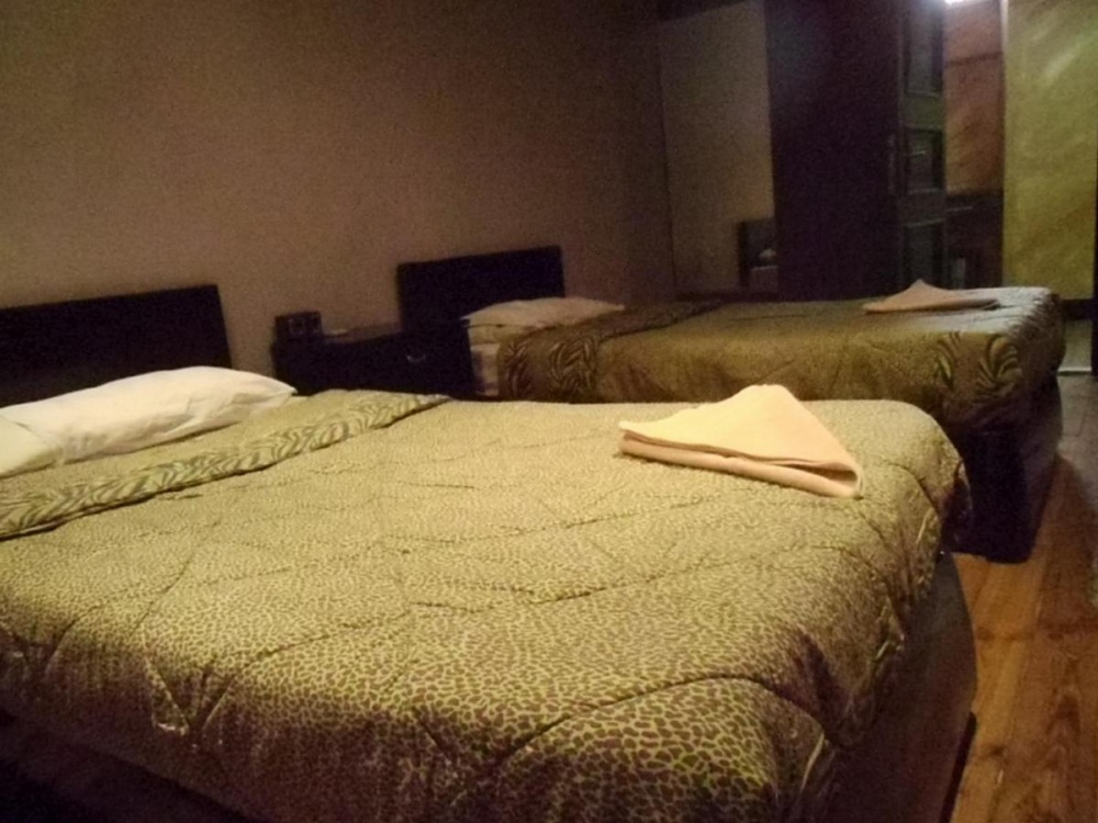 Room image 2