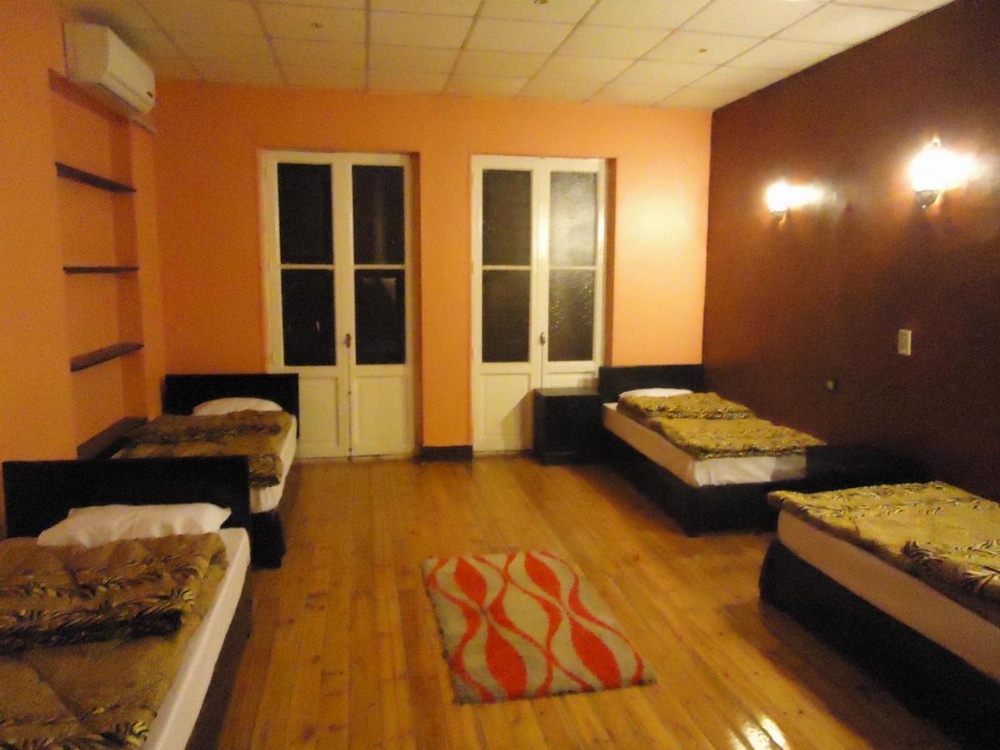 Room image 4